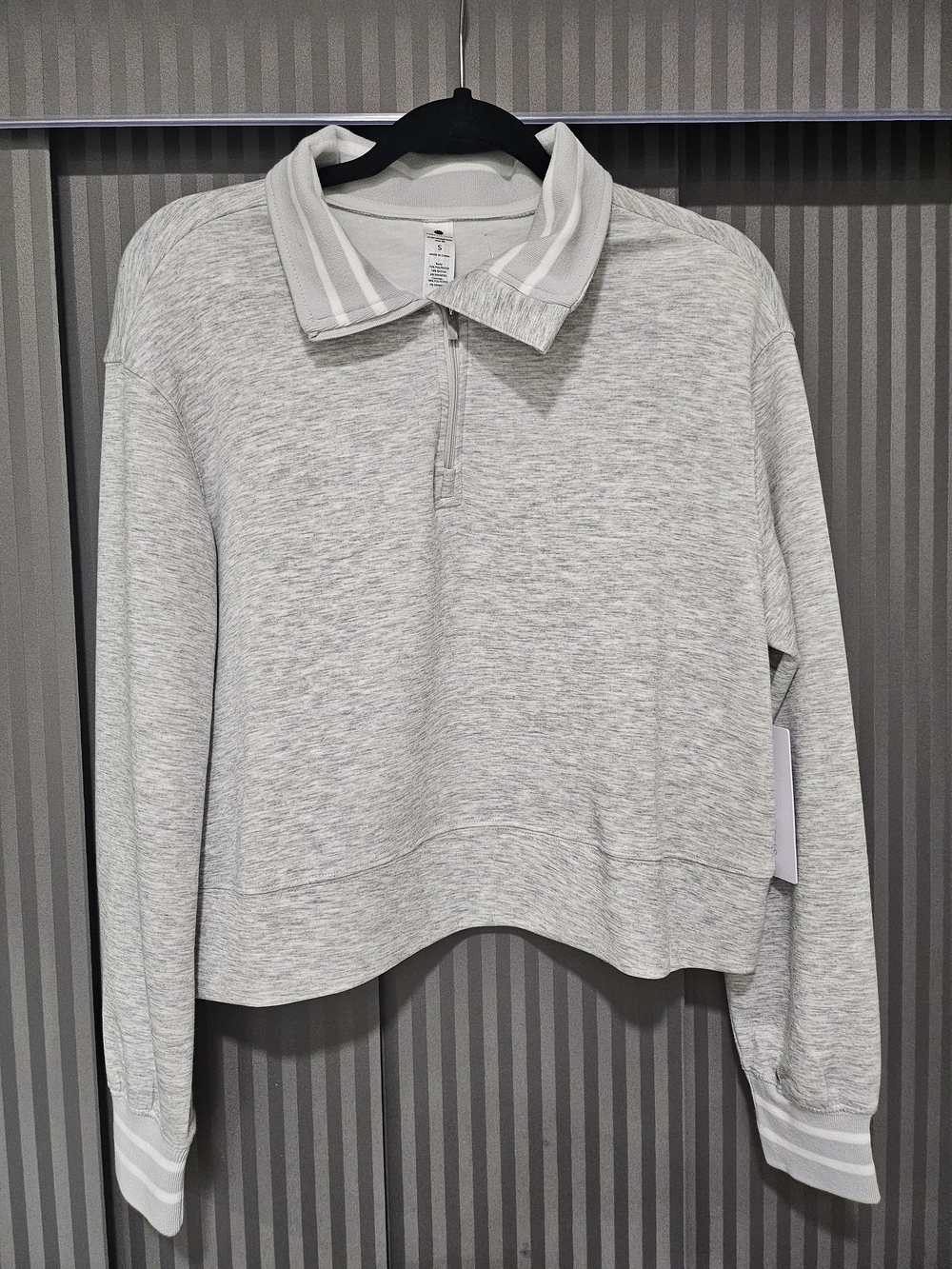 Yogalicious Heather Light Gray Half-Zip Cropped Pullover Size S, YOGALICIOUS